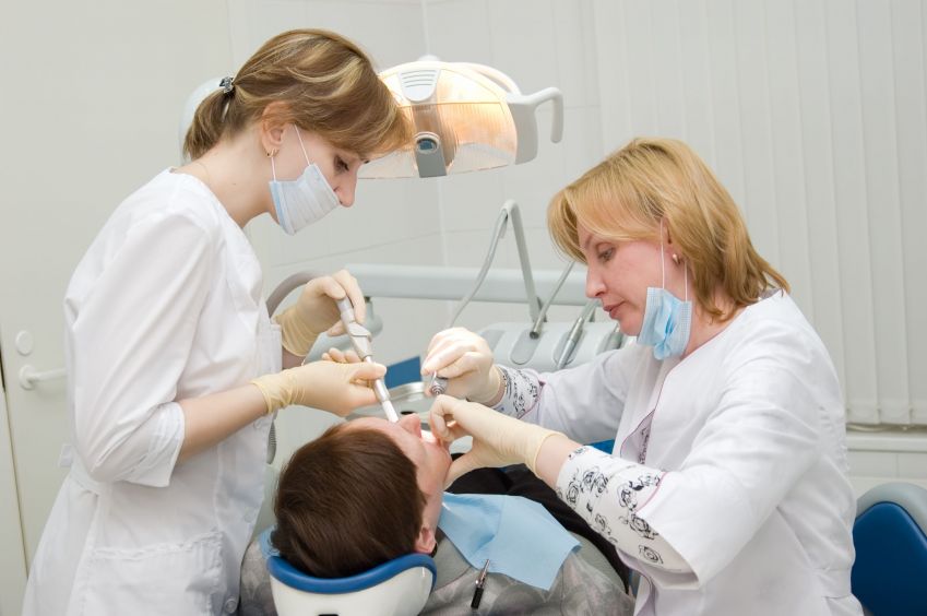 Keep Your Teeth Bright and Healthy by Finding the Best Surgery Clinic in Maricopa, AZ