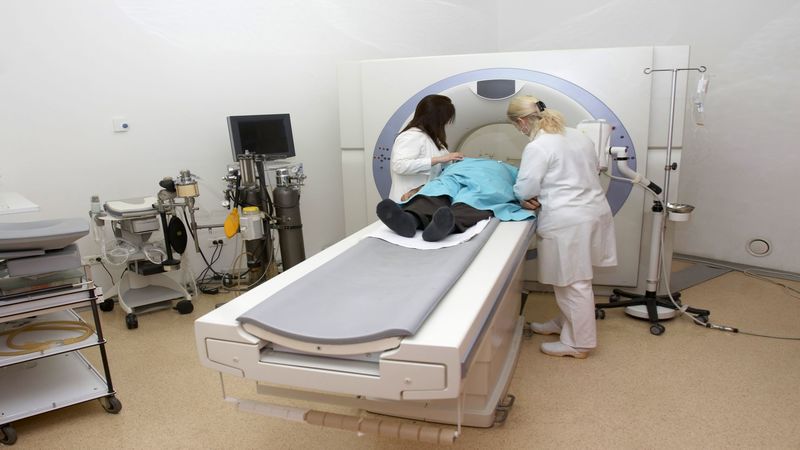 How Magnetic Resonance Imaging in Orlando Compares to Other Tests