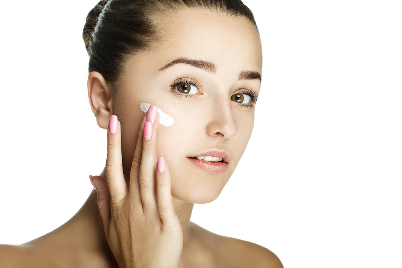 Say Goodbye to Dullness With the Power of an Exfoliating Cleanser for Smooth Skin